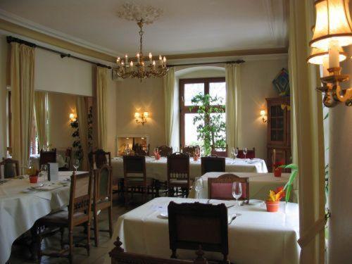 Weinhotel St. Stephanus 젤틴겐라티그 외부 사진