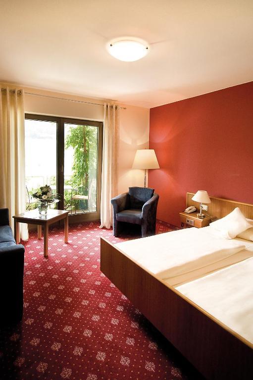 Weinhotel St. Stephanus 젤틴겐라티그 객실 사진